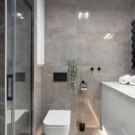 Apartment Elite Garden Gates Premium